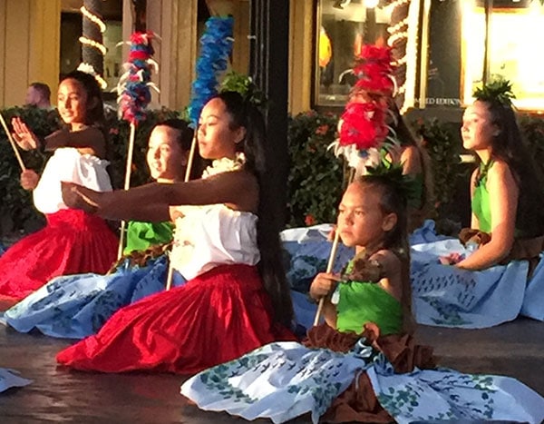 storytelling with hula dancing